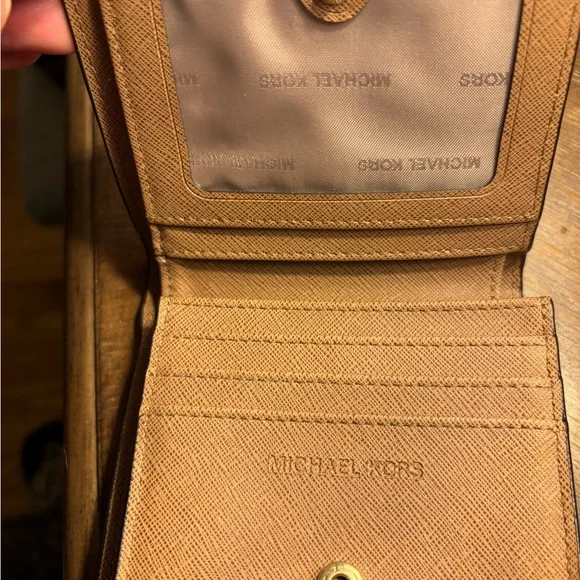 Michael Kors Tan Cognac Wallet Leather Card Holder - Picture 3 of 3